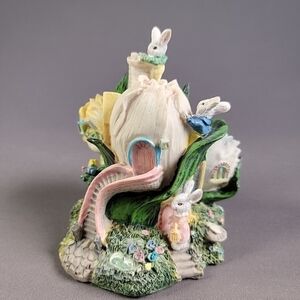 Easter Bunnies Tulip House